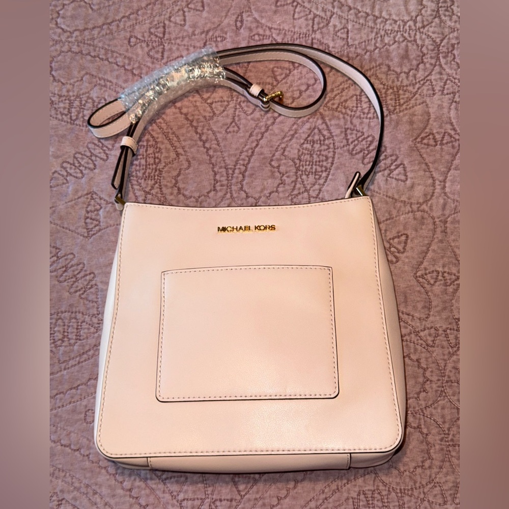 Michael Kors Blush Gloria Crossbody Bag - Picture 2 of 16